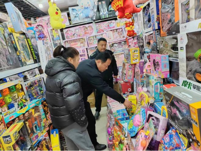 六安開展校園周邊玩具銷售突擊檢查，筑牢兒童安全防線